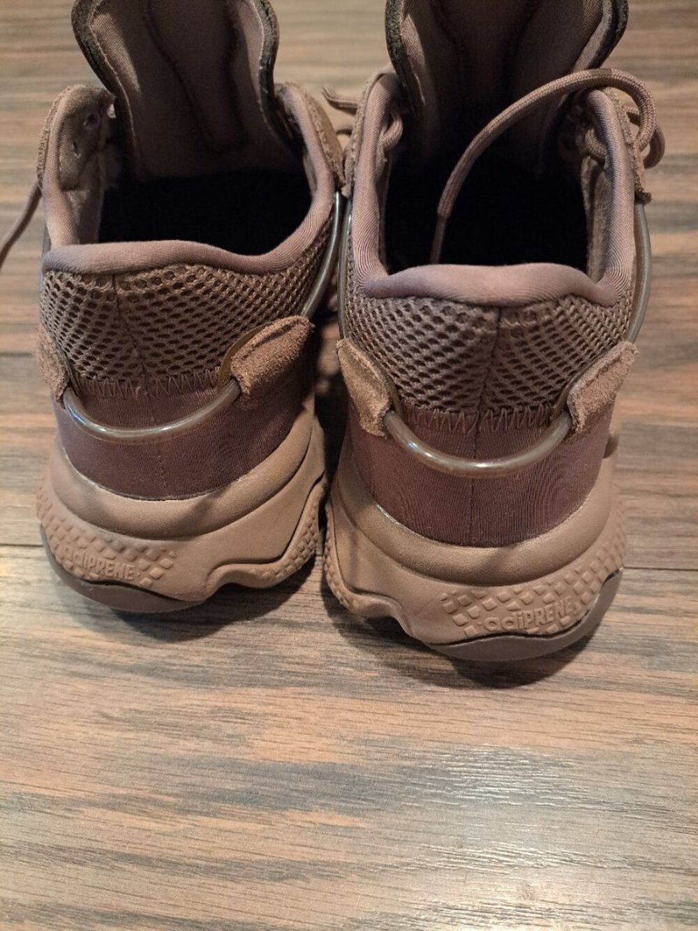 Adidas OZWEEGO Shoes Size 7.5 women Brown Sneakers - Picture 3 of 5